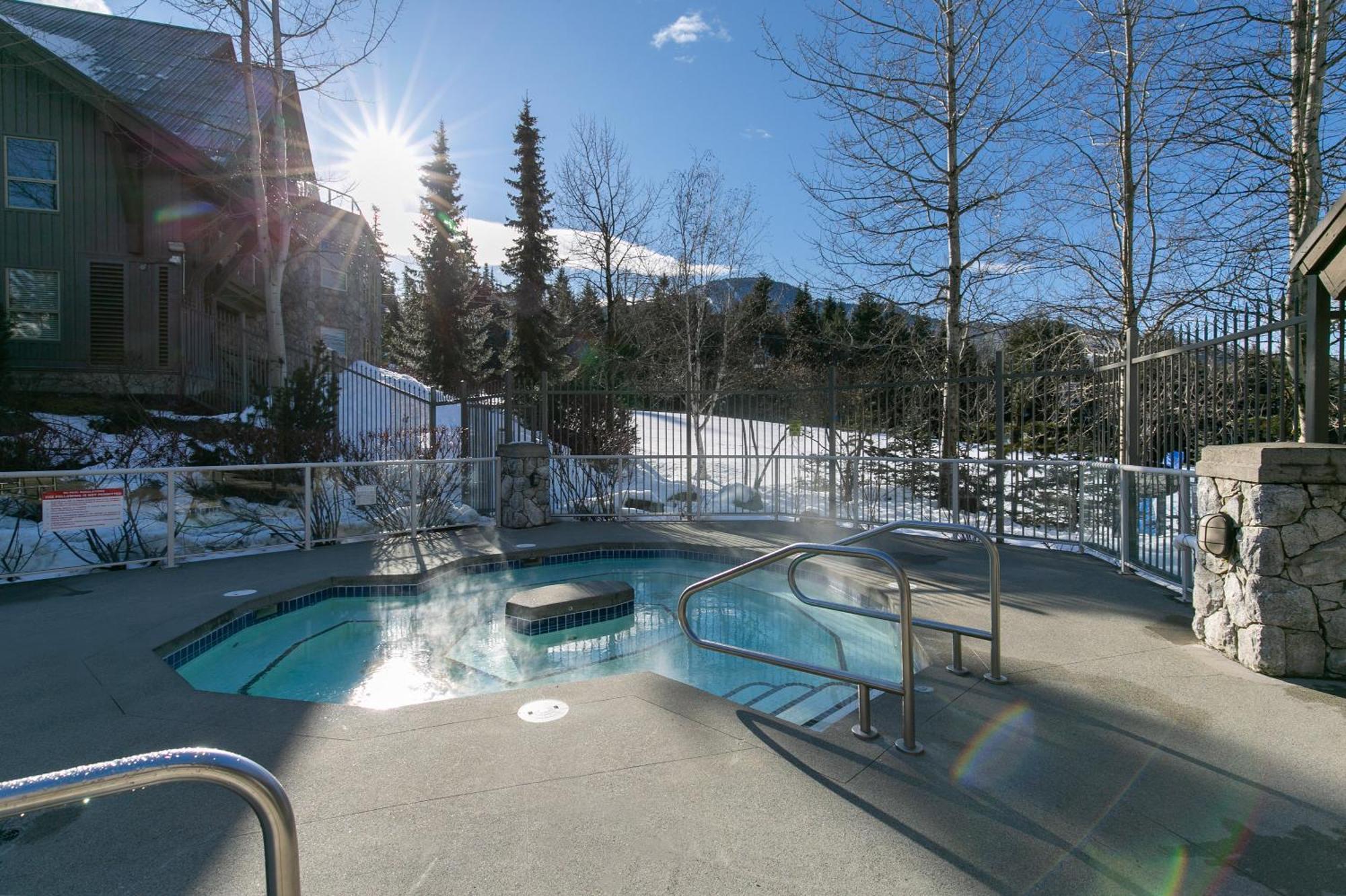 The Aspens By Whistler Premier Apartment Exterior photo