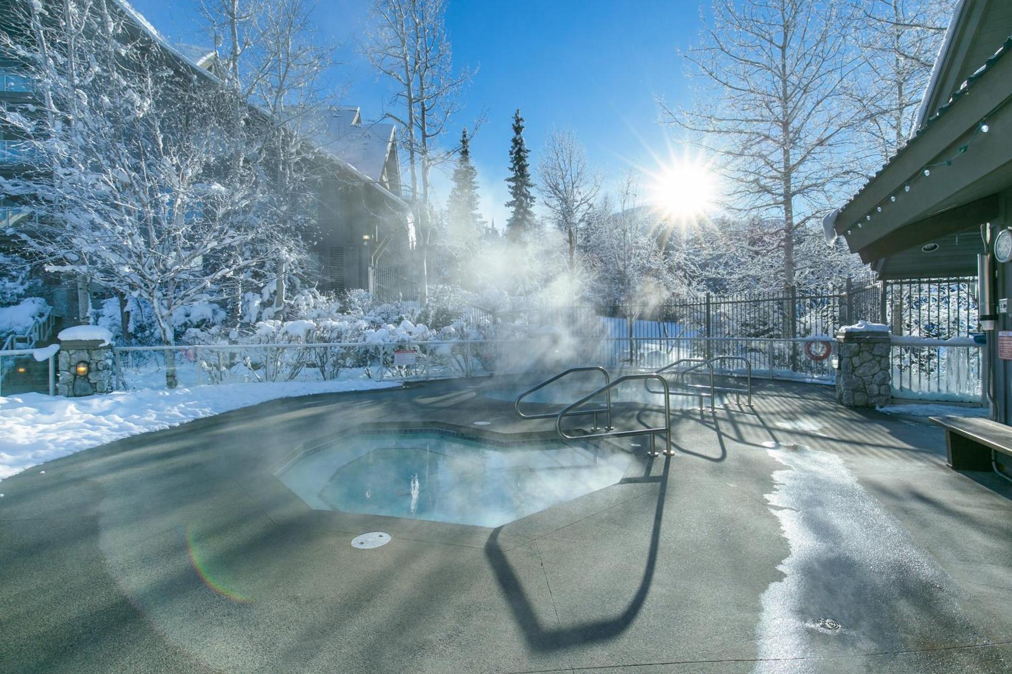 The Aspens By Whistler Premier Apartment Exterior photo