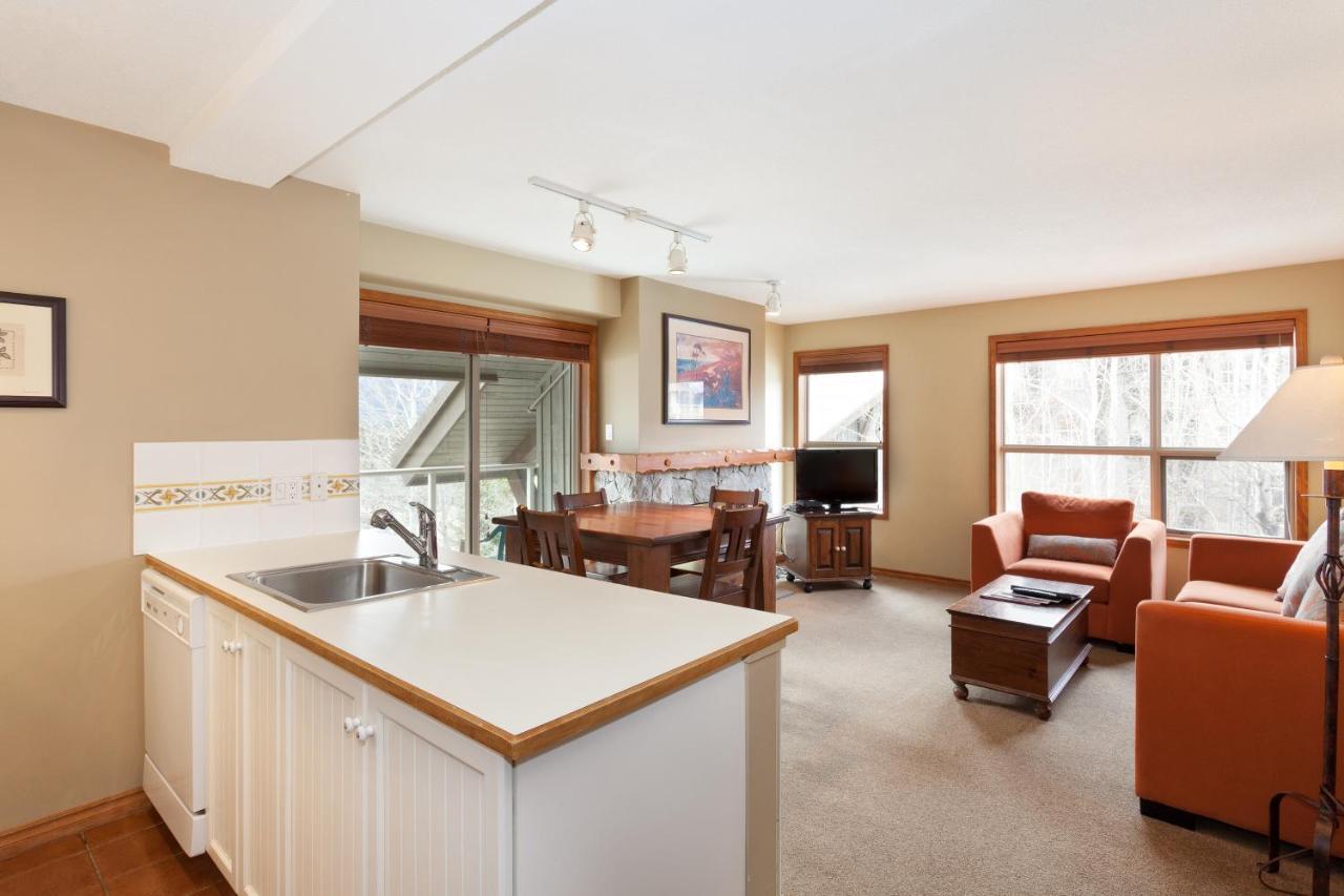 The Aspens By Whistler Premier Apartment Exterior photo